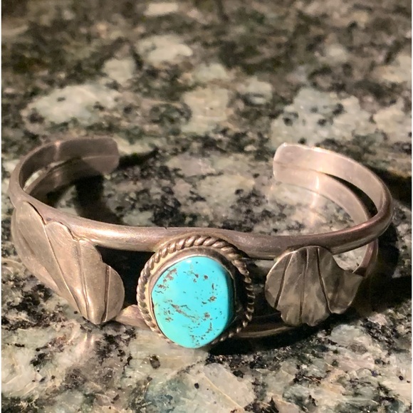Navajo Turquoise Cuff - Picture 2 of 3